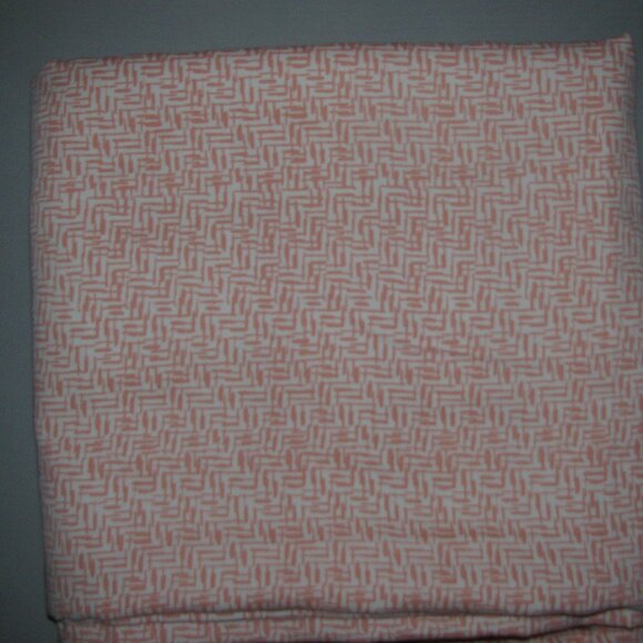 QUEEN SIZE SHEET SET - WITH 2 PILLOW CASES - Picture 4 of 5